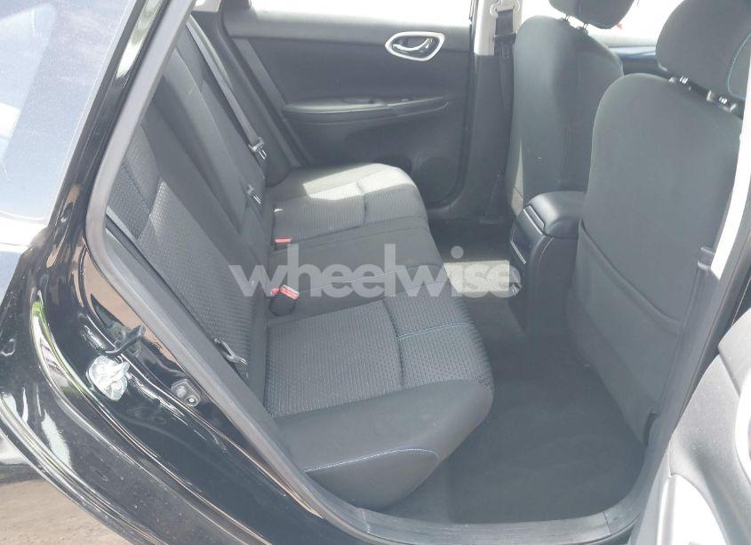 Photo 8 of 2019 Nissan Sentra SR (VIN 3N1AB7AP1KY364345)