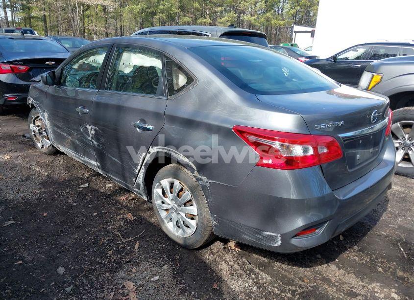 Photo 3 of 2019 Nissan Sentra S (VIN 3N1AB7AP1KY366077)