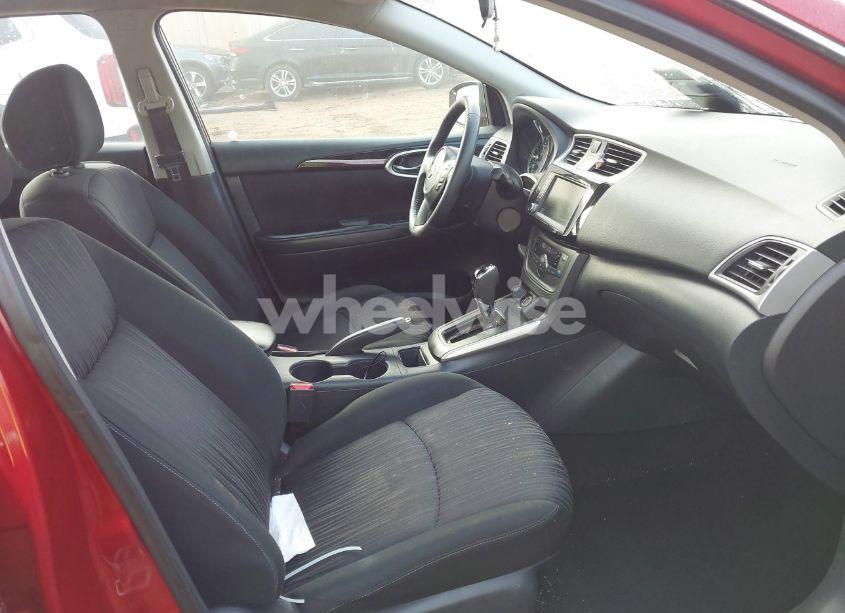 Photo 5 of 2019 Nissan Sentra SV (VIN 3N1AB7AP1KY374048)