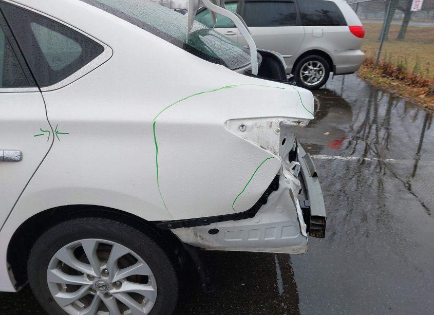 Photo 6 of 2019 Nissan Sentra SV (VIN 3N1AB7AP1KY377290)