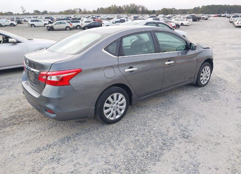 Photo 4 of 2019 Nissan Sentra S (VIN 3N1AB7AP1KY384594)