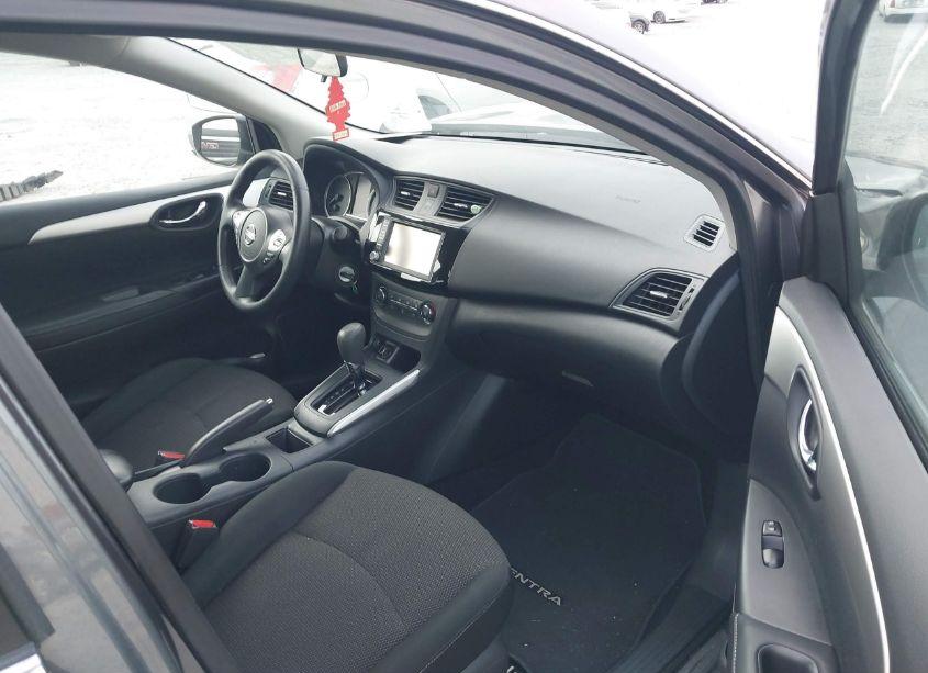 Photo 5 of 2019 Nissan Sentra S (VIN 3N1AB7AP1KY384594)