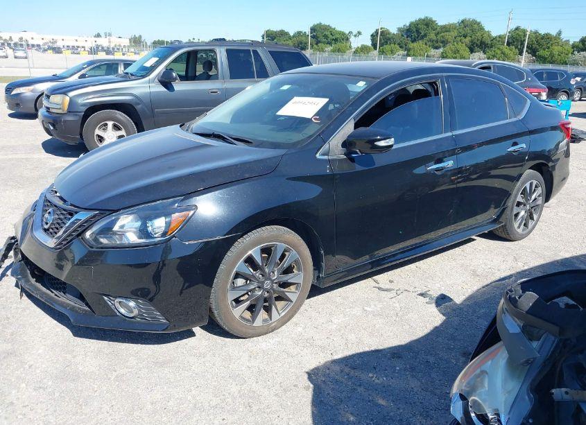 Photo 2 of 2019 Nissan Sentra SR (VIN 3N1AB7AP1KY389021)