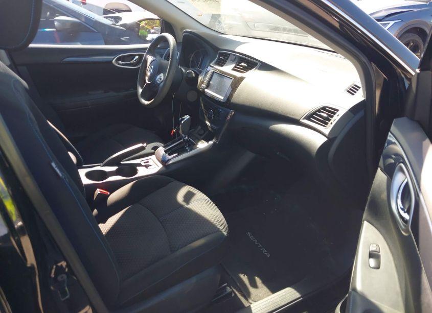 Photo 5 of 2019 Nissan Sentra SR (VIN 3N1AB7AP1KY389021)