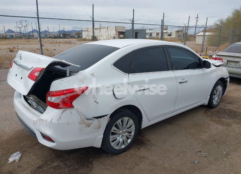 Photo 4 of 2019 Nissan Sentra S (VIN 3N1AB7AP1KY398026)