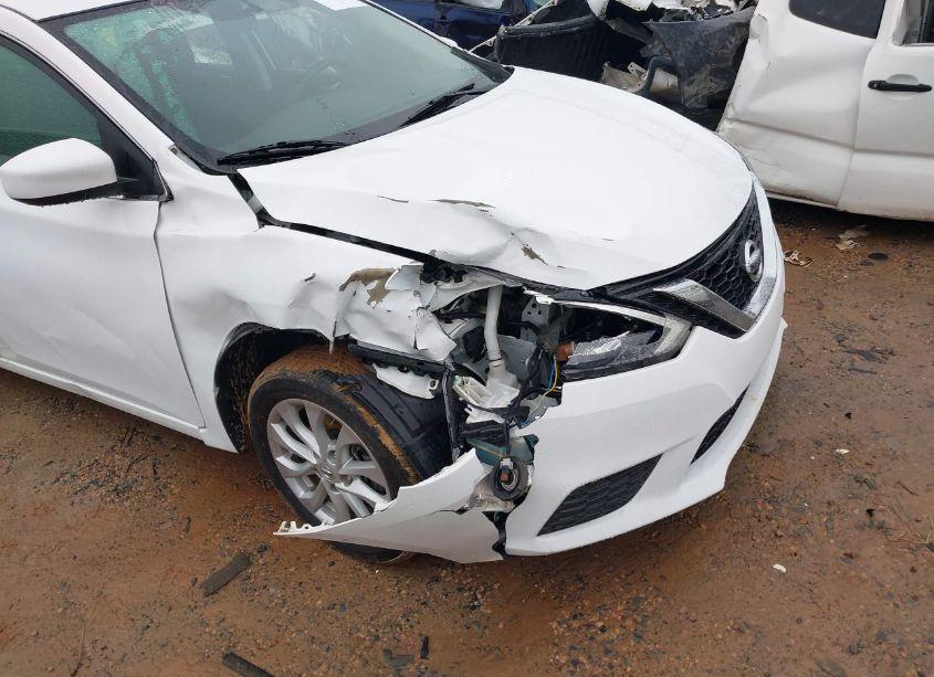 Photo 6 of 2019 Nissan Sentra SV (VIN 3N1AB7AP1KY403970)