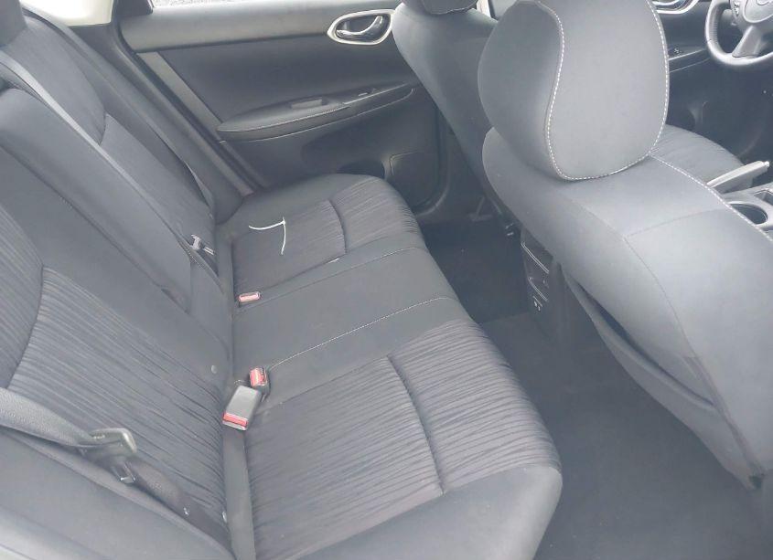 Photo 8 of 2019 Nissan Sentra SV (VIN 3N1AB7AP1KY403970)