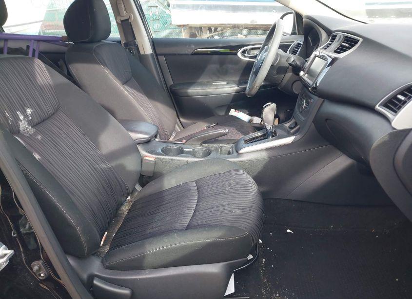 Photo 5 of 2019 Nissan Sentra SV (VIN 3N1AB7AP1KY410529)