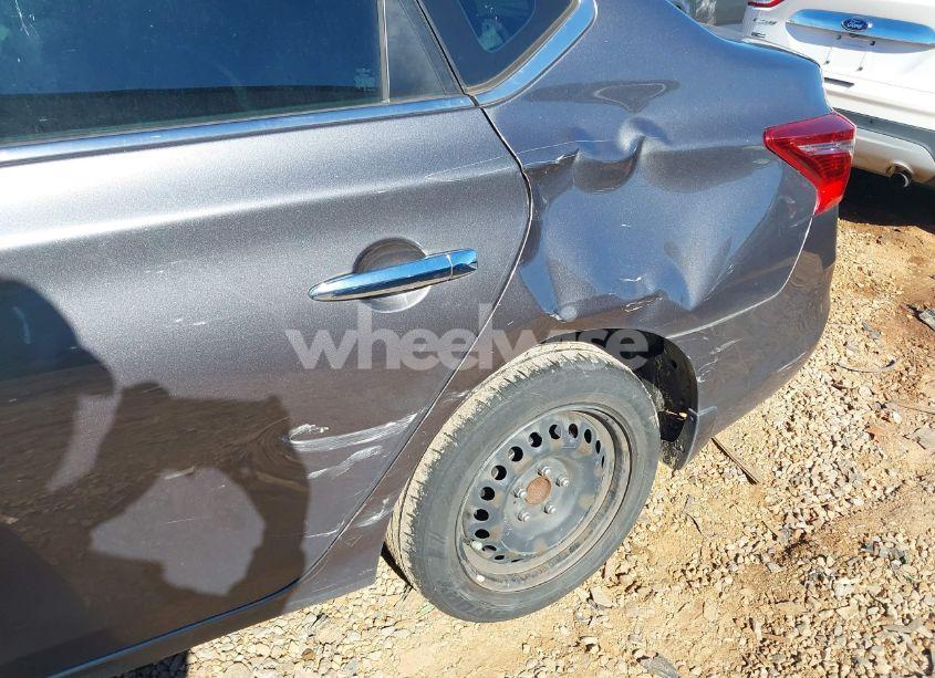 Photo 6 of 2019 Nissan Sentra S (VIN 3N1AB7AP1KY416069)