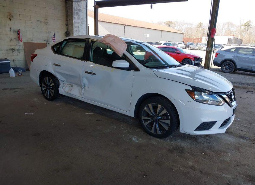 2019 Nissan Sentra SV (VIN 3N1AB7AP1KY423832) main photo