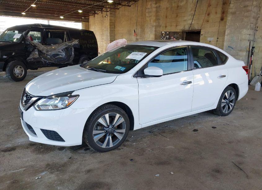 Photo 2 of 2019 Nissan Sentra SV (VIN 3N1AB7AP1KY423832)