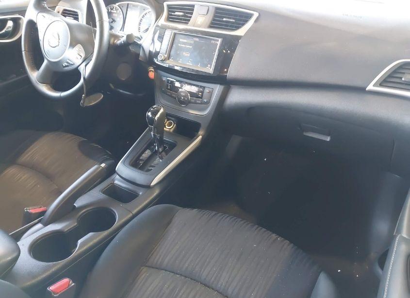 Photo 5 of 2019 Nissan Sentra SV (VIN 3N1AB7AP1KY423832)