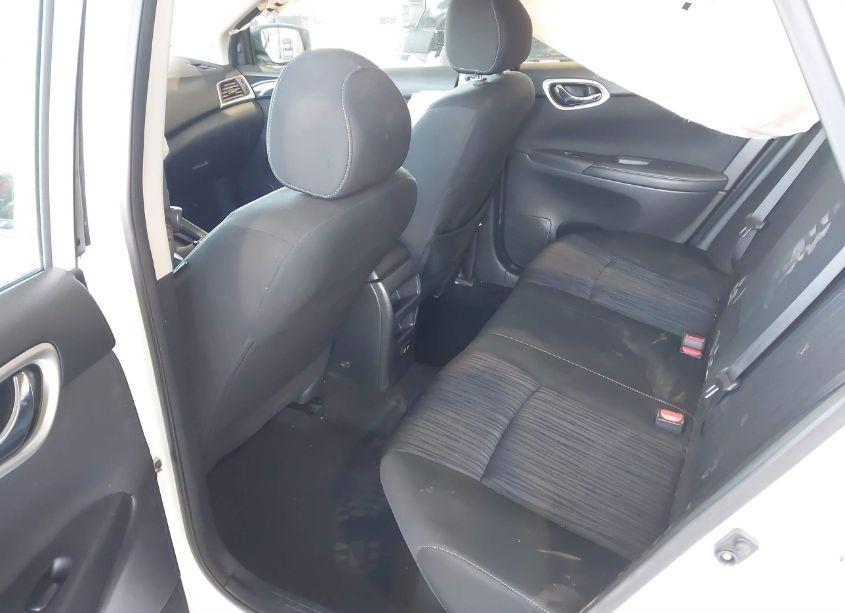 Photo 8 of 2019 Nissan Sentra SV (VIN 3N1AB7AP1KY423832)