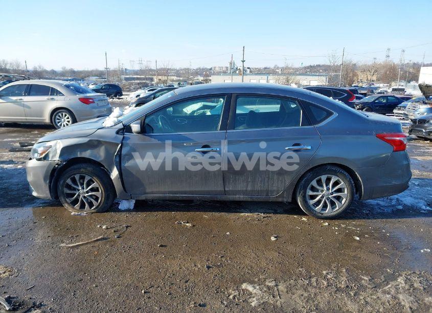 Photo 13 of 2019 Nissan Sentra SV (VIN 3N1AB7AP1KY430196)