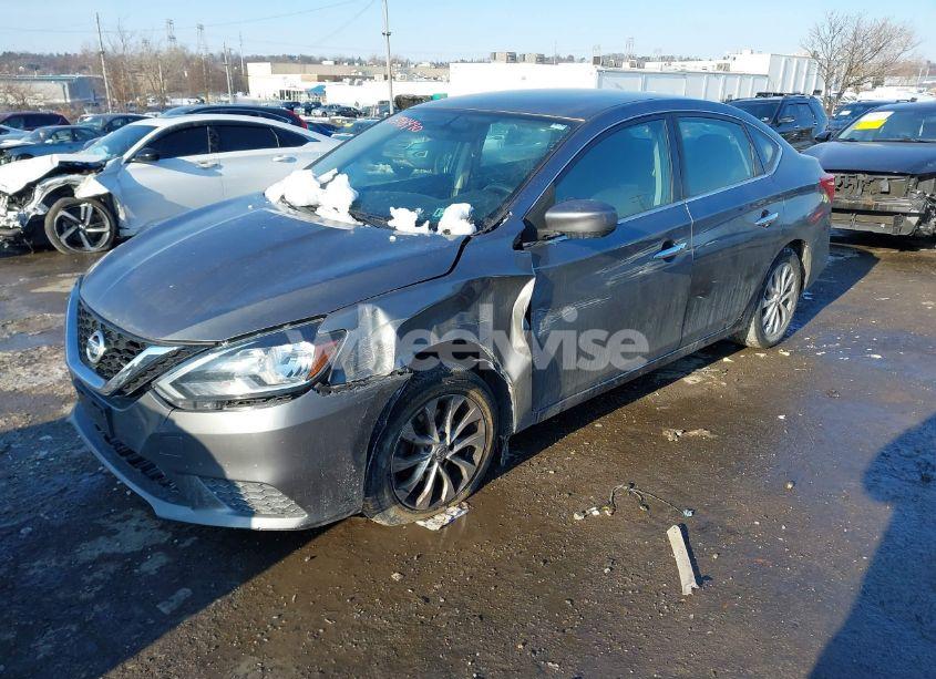 Photo 2 of 2019 Nissan Sentra SV (VIN 3N1AB7AP1KY430196)