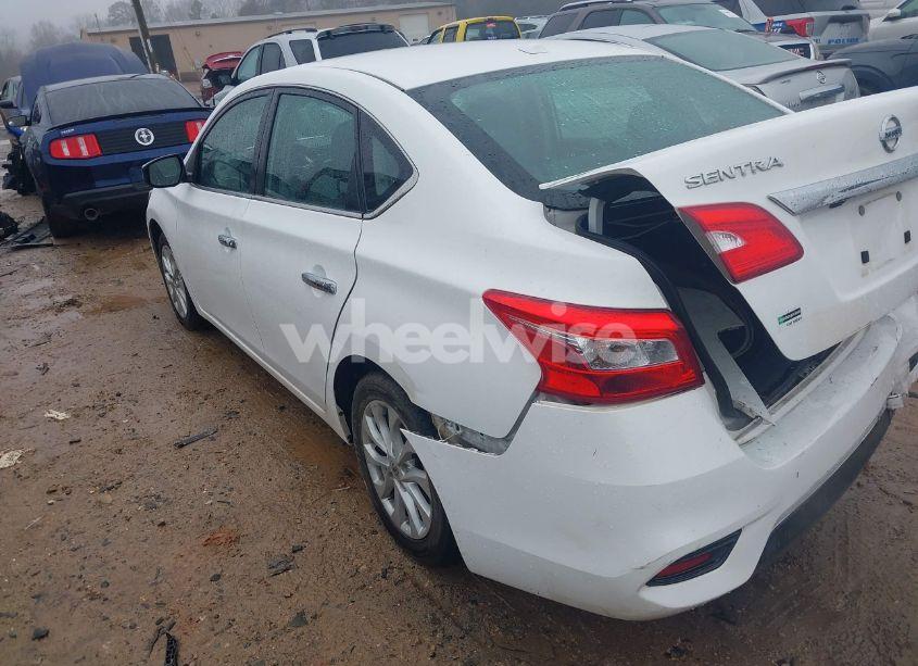 Photo 3 of 2019 Nissan Sentra SV (VIN 3N1AB7AP1KY435981)