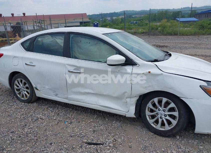 Photo 6 of 2019 Nissan Sentra SV (VIN 3N1AB7AP1KY438766)