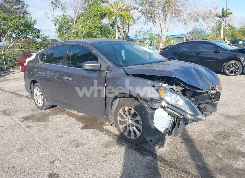 2019 Nissan Sentra SV (VIN 3N1AB7AP1KY442817) main photo