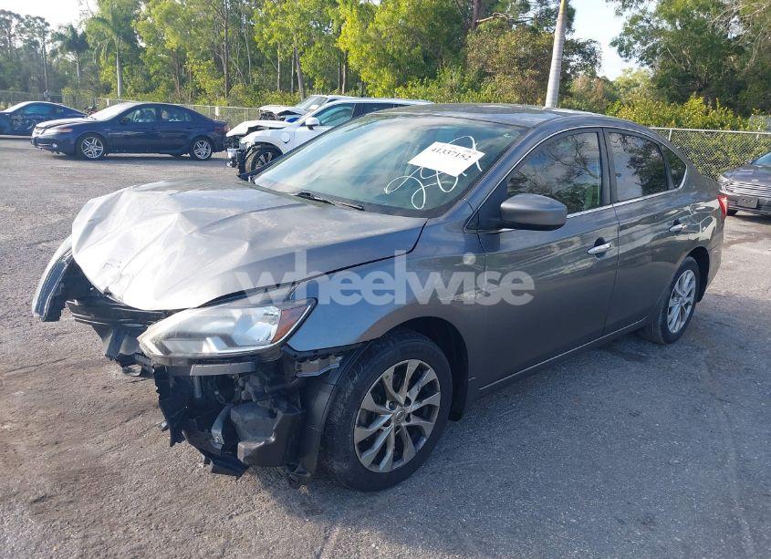Photo 2 of 2019 Nissan Sentra SV (VIN 3N1AB7AP1KY442817)