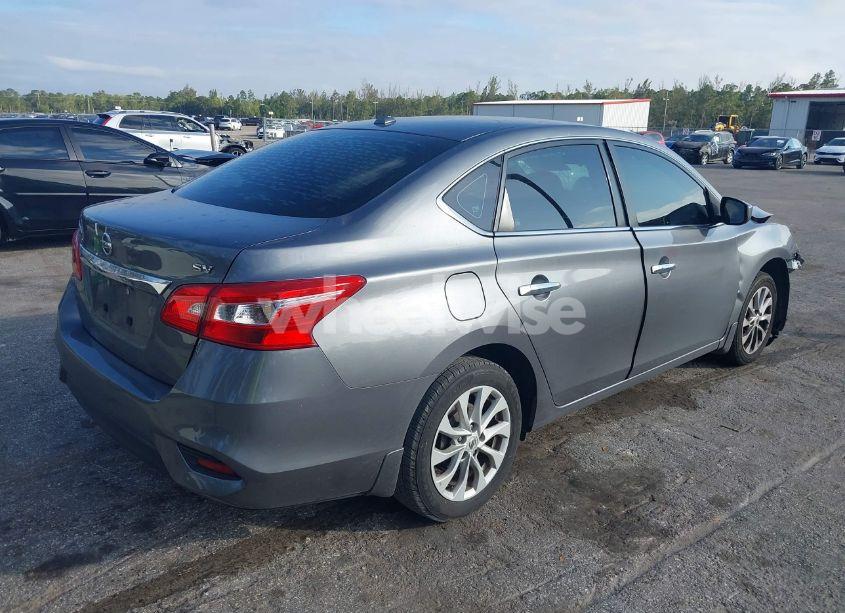 Photo 4 of 2019 Nissan Sentra SV (VIN 3N1AB7AP1KY442817)