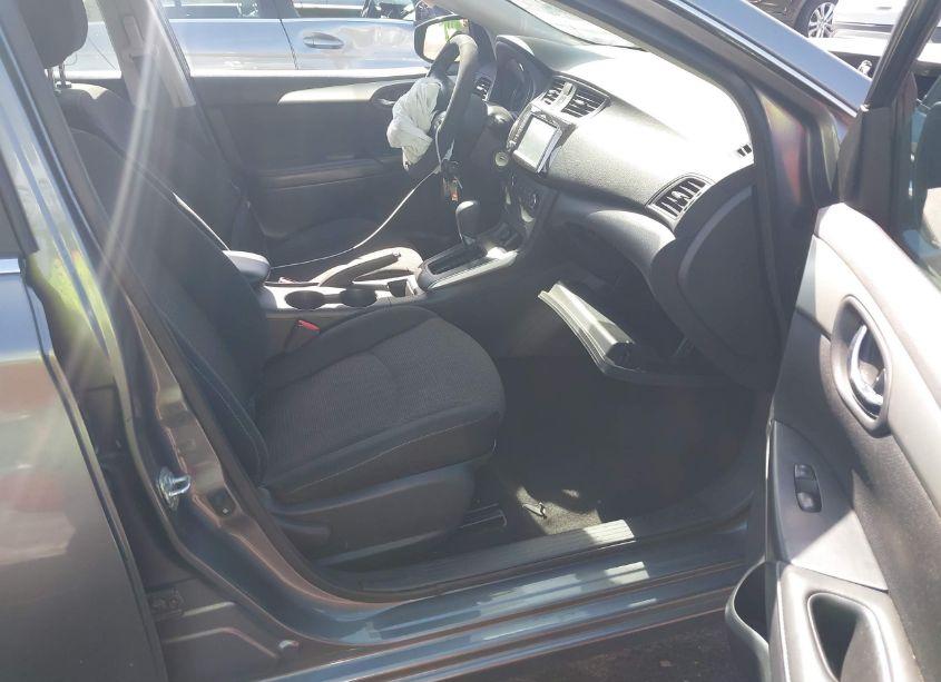 Photo 5 of 2019 Nissan Sentra S (VIN 3N1AB7AP1KY443773)