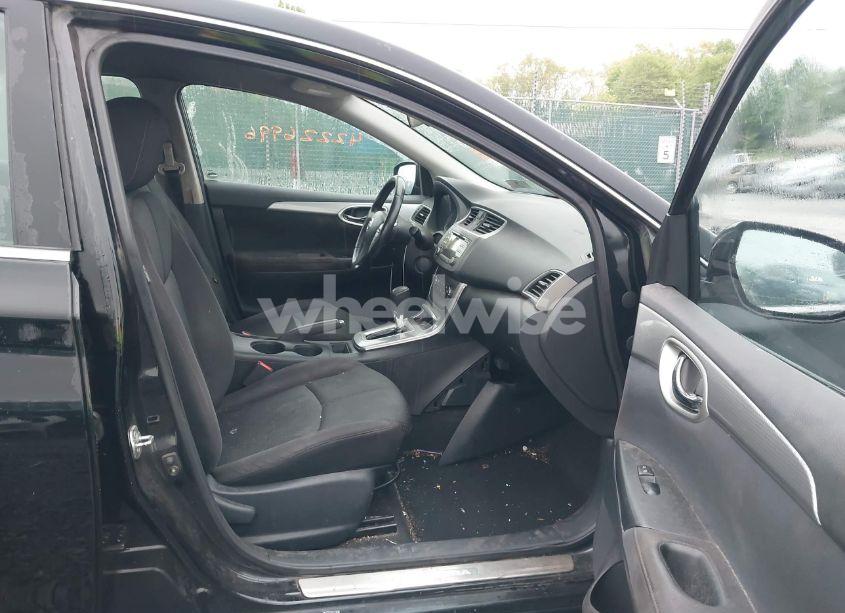 Photo 5 of 2013 Nissan Sentra SR (VIN 3N1AB7AP2DL619228)