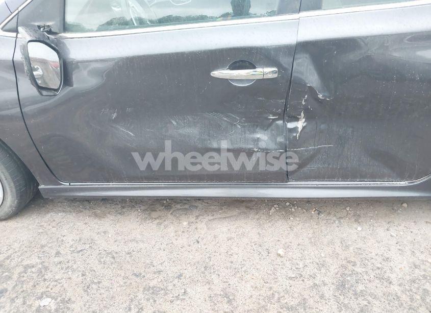 Photo 6 of 2013 Nissan Sentra SR (VIN 3N1AB7AP2DL619763)