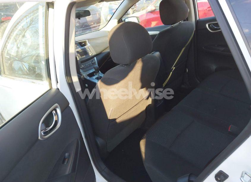 Photo 8 of 2013 Nissan Sentra SR (VIN 3N1AB7AP2DL622579)