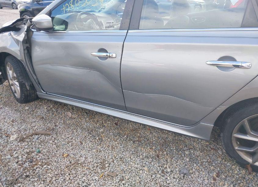 Photo 20 of 2013 Nissan Sentra SR (VIN 3N1AB7AP2DL661110)