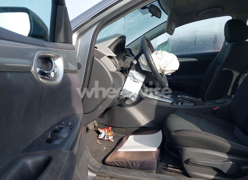 Photo 5 of 2013 Nissan Sentra SR (VIN 3N1AB7AP2DL671698)