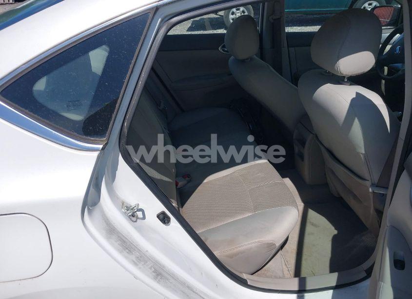 Photo 8 of 2014 Nissan Sentra S (VIN 3N1AB7AP2EL689734)