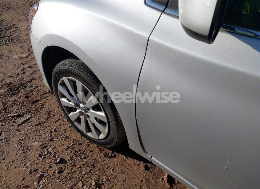 Photo 13 of 2015 Nissan Sentra SV (VIN 3N1AB7AP2FL677469)