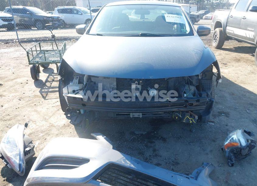Photo 6 of 2015 Nissan Sentra SV (VIN 3N1AB7AP2FL693932)
