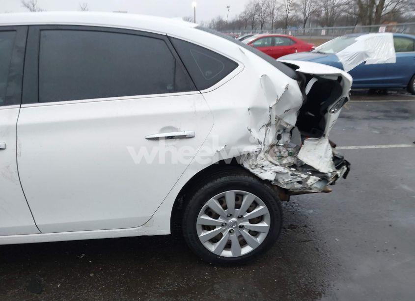 Photo 6 of 2015 Nissan Sentra SV (VIN 3N1AB7AP2FY232975)