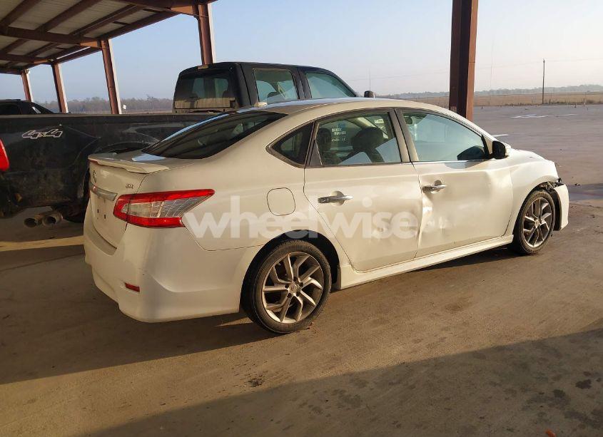 Photo 4 of 2015 Nissan Sentra SR (VIN 3N1AB7AP2FY313748)