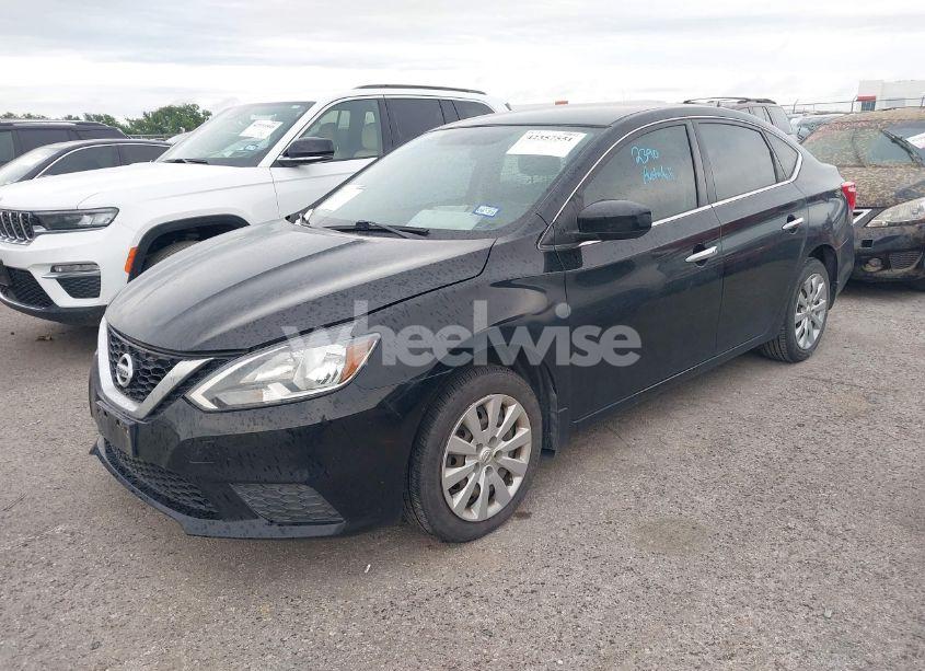 Photo 2 of 2016 Nissan Sentra SV (VIN 3N1AB7AP2GL663055)