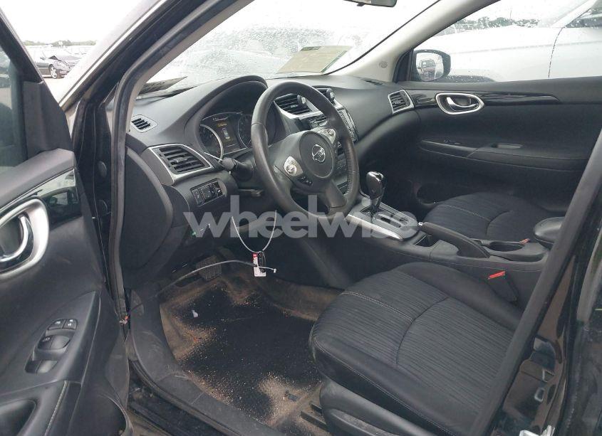 Photo 5 of 2016 Nissan Sentra SV (VIN 3N1AB7AP2GL663055)