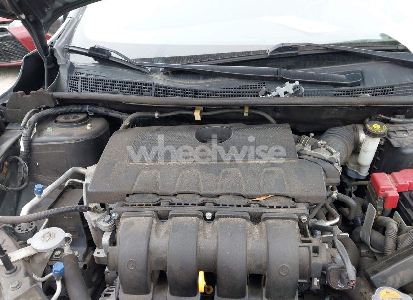 Photo 10 of 2016 Nissan Sentra SV (VIN 3N1AB7AP2GL678039)