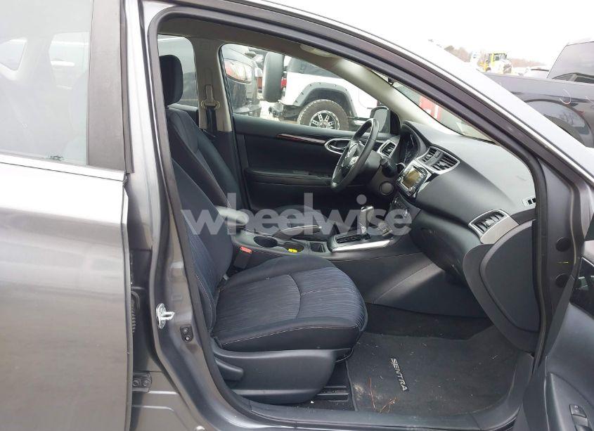 Photo 5 of 2016 Nissan Sentra SV (VIN 3N1AB7AP2GL678039)