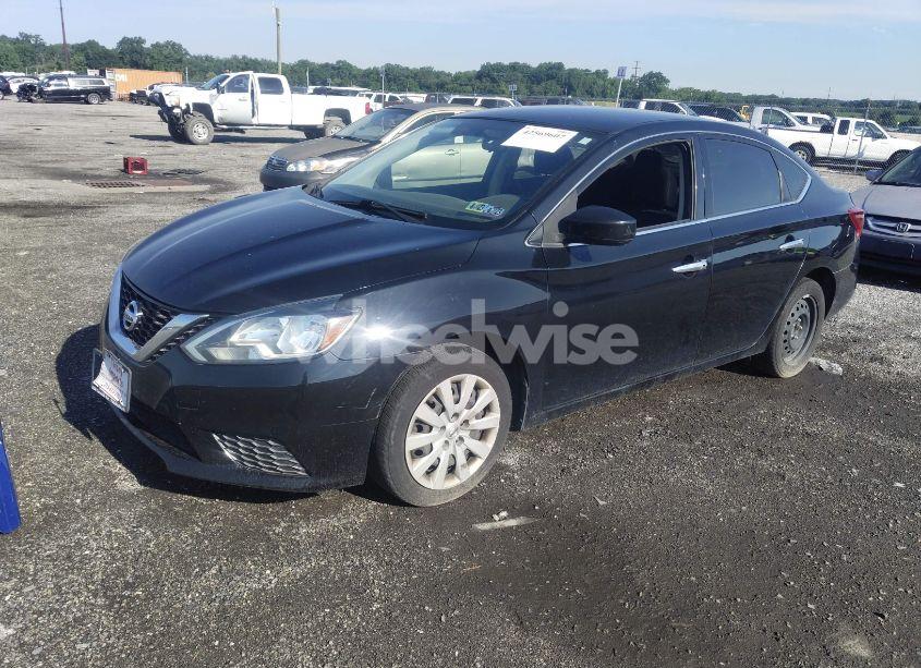 Photo 2 of 2016 Nissan Sentra SV (VIN 3N1AB7AP2GL680034)