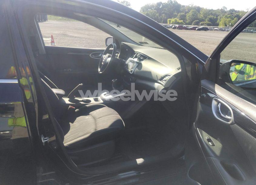 Photo 5 of 2016 Nissan Sentra SV (VIN 3N1AB7AP2GL680034)