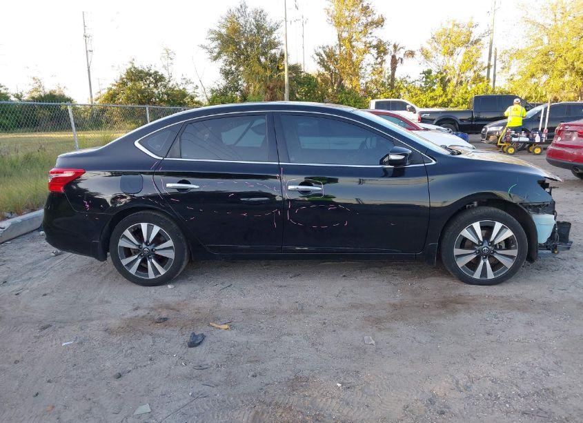 Photo 13 of 2016 Nissan Sentra SL (VIN 3N1AB7AP2GY209679)