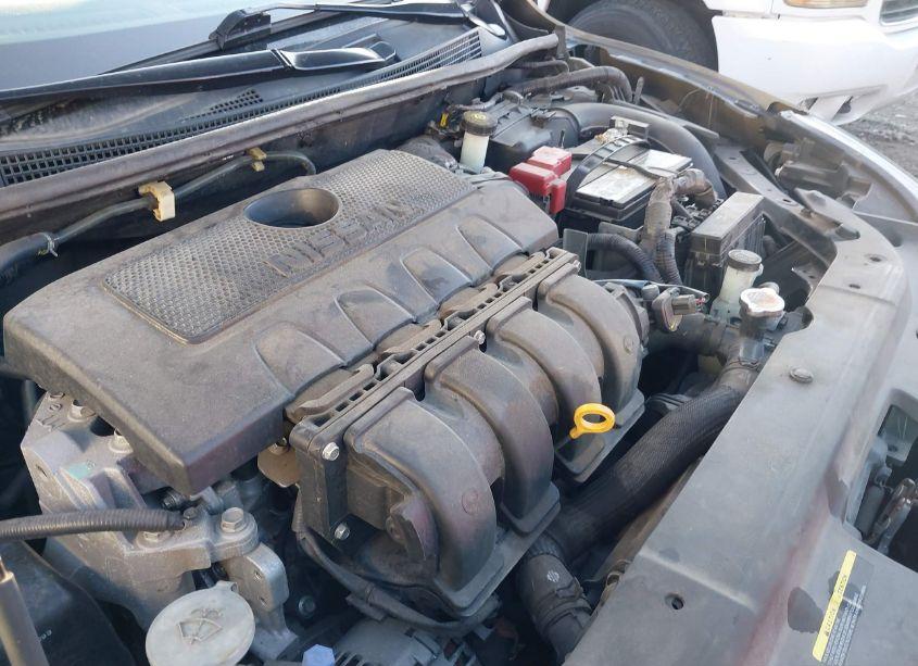 Photo 10 of 2016 Nissan Sentra S (VIN 3N1AB7AP2GY224408)