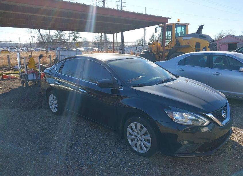 2016 Nissan Sentra S (VIN 3N1AB7AP2GY242407) main photo