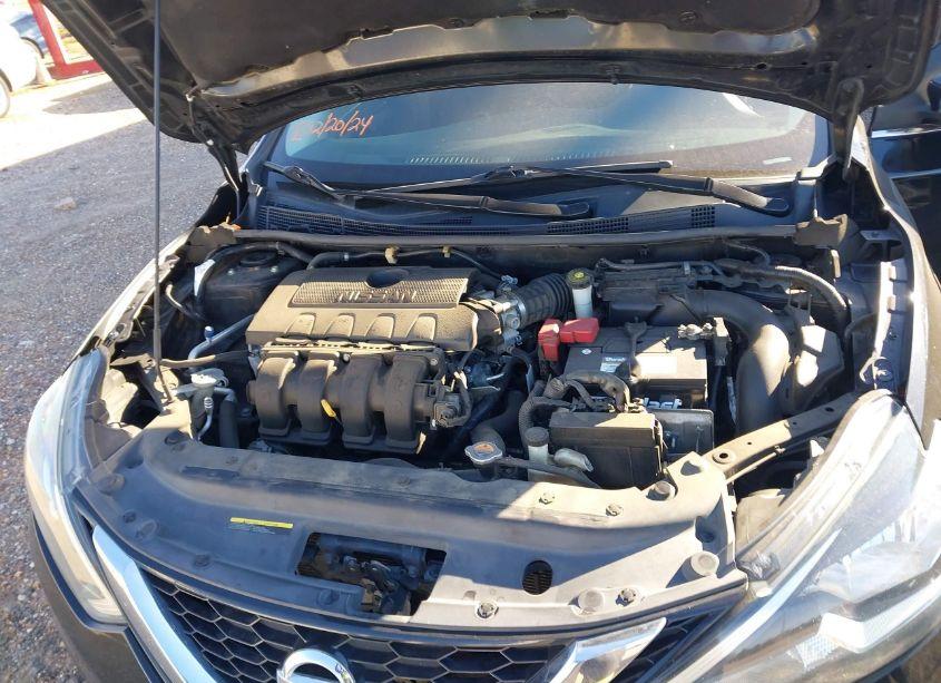 Photo 10 of 2016 Nissan Sentra S (VIN 3N1AB7AP2GY242407)
