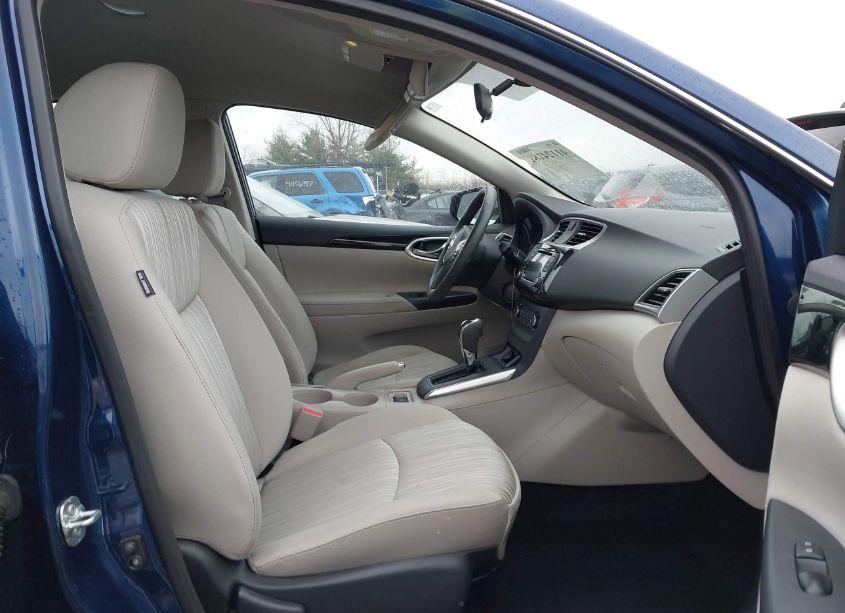 Photo 5 of 2016 Nissan Sentra SV (VIN 3N1AB7AP2GY245551)