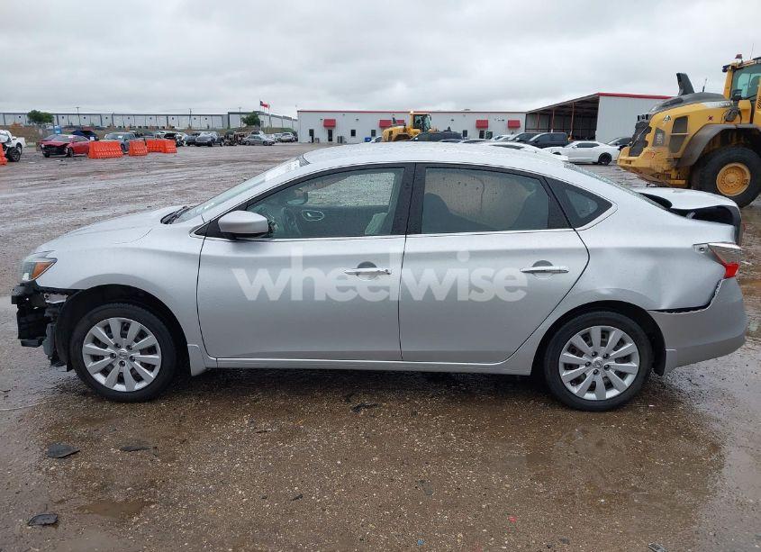 Photo 14 of 2016 Nissan Sentra SV (VIN 3N1AB7AP2GY254444)