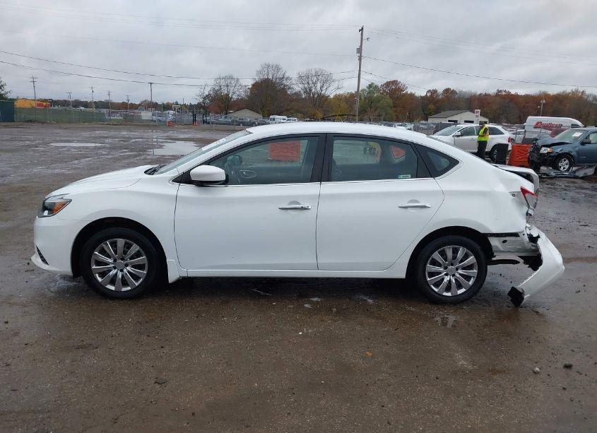 Photo 14 of 2016 Nissan Sentra SV (VIN 3N1AB7AP2GY268862)