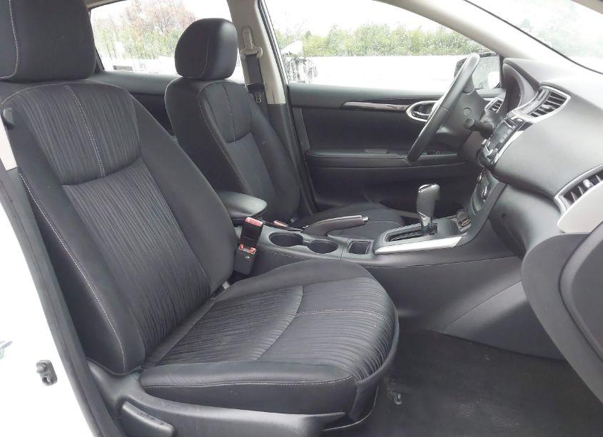 Photo 5 of 2016 Nissan Sentra SV (VIN 3N1AB7AP2GY268862)