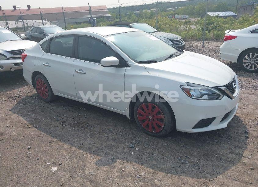 2016 Nissan Sentra SV (VIN 3N1AB7AP2GY273818) main photo